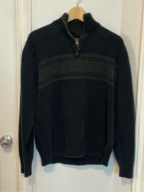 Closet Clear Out 🎉!! Men's Half-Zip Eddie Bauer Sweater with Subtle Stripe